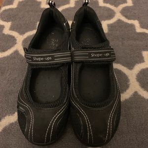 Black sketchers shape ups